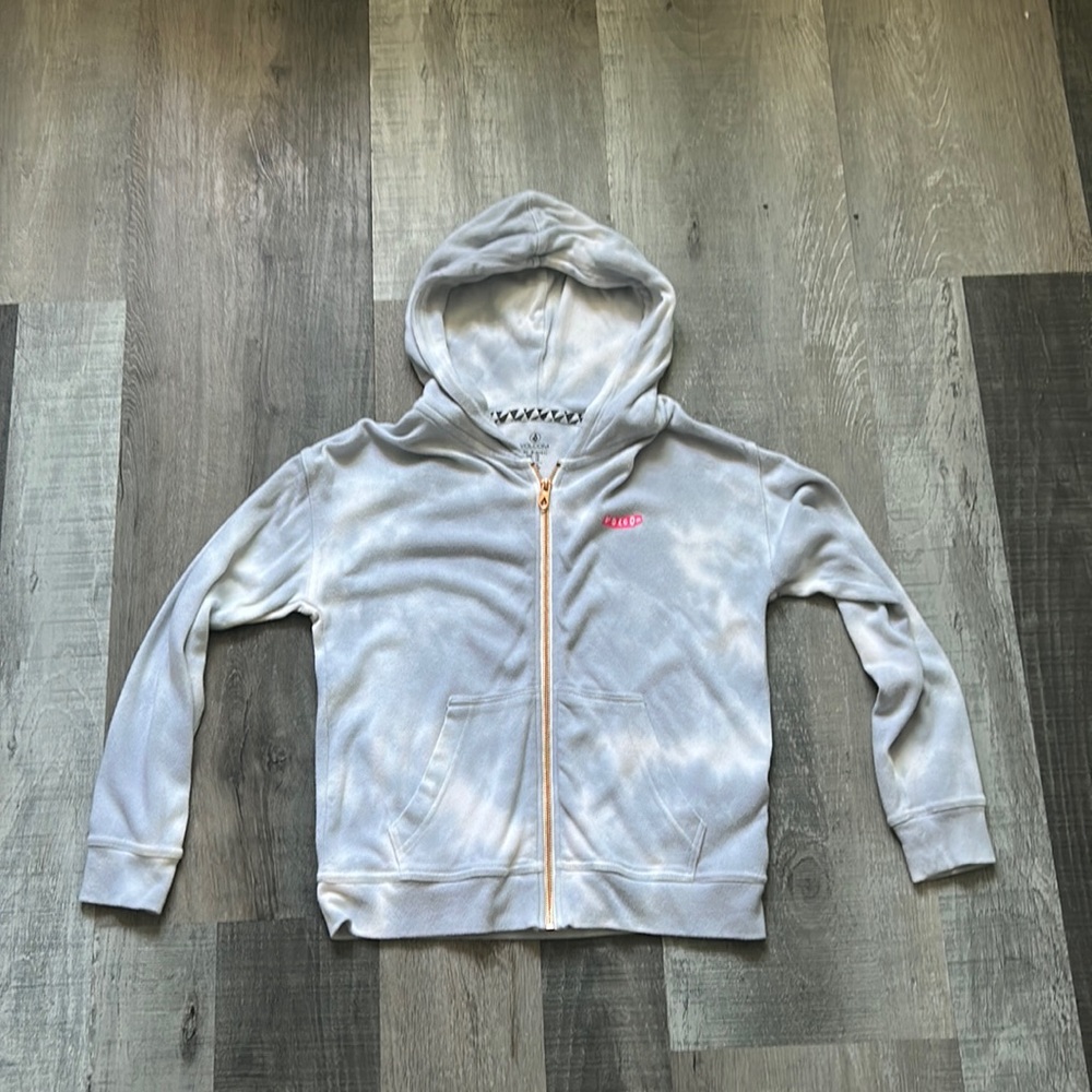 I’m selling a volcom jacket